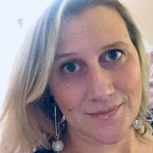 Meet your Posher, Becca